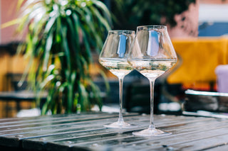 The “Forgot The Wine” Rescue Plan: Best Inexpensive Wines For Last-Minute Guests